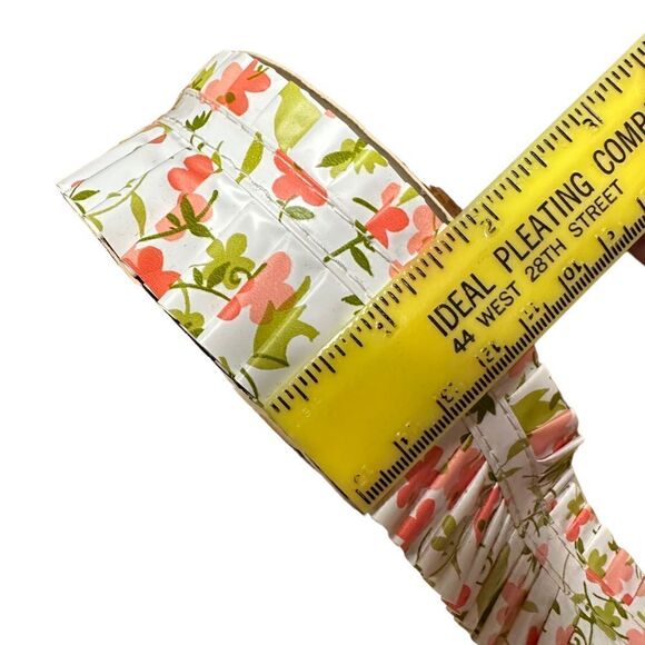 Vintage 70s Orange and Green Floral Shelf Edging - stick on - Picture 3 of 9